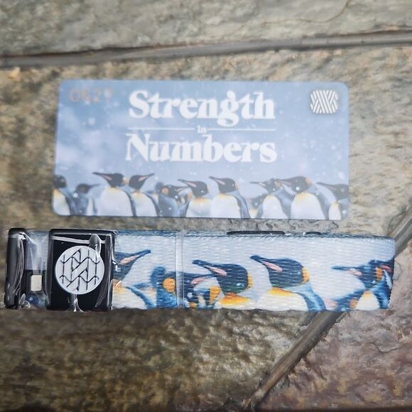 ZOX "STRENGTH IN NUMBERS" #627 Penguin COLLECTIBLE HOODIE STRING - Picture 1 of 5